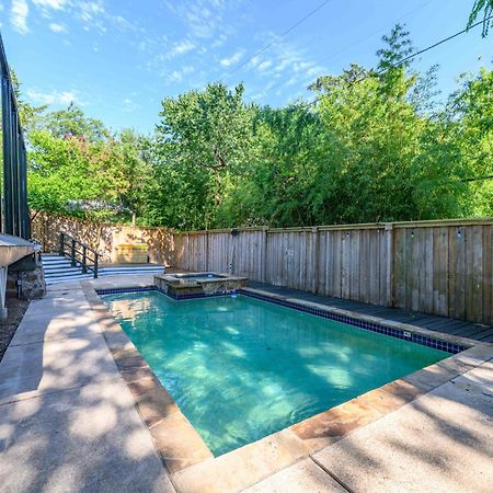 Kessler Park Getaway Villa Dallas Bagian luar foto