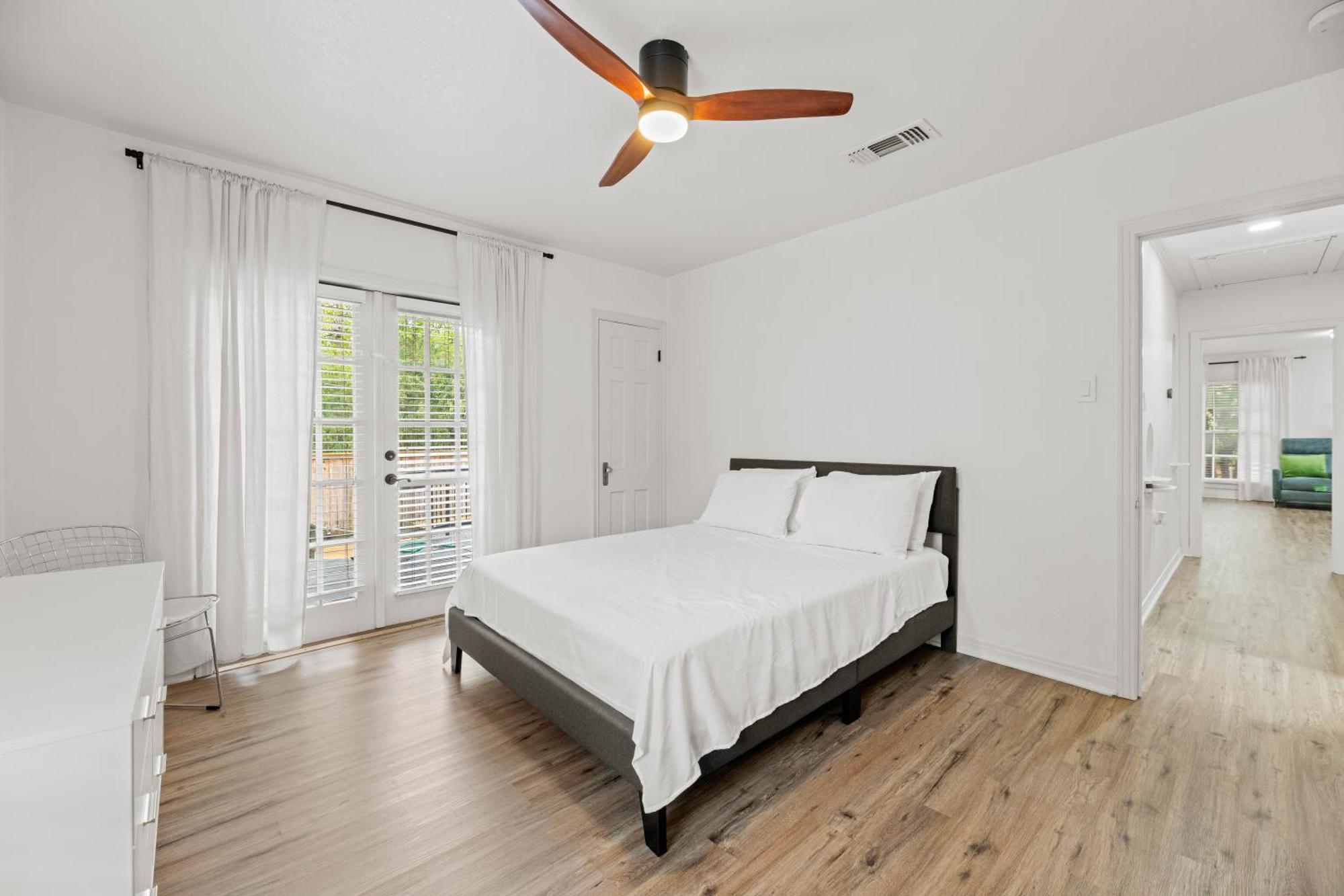 Kessler Park Getaway Villa Dallas Bagian luar foto